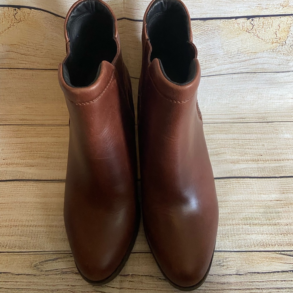 Sorel Joan of Arc Booties